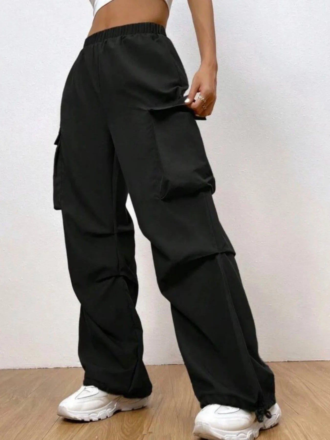 Plain Flap Pockets Sporty Pants, Loose Fit Side Drawstring Outdoor Casual Trousers, Women's Activewear